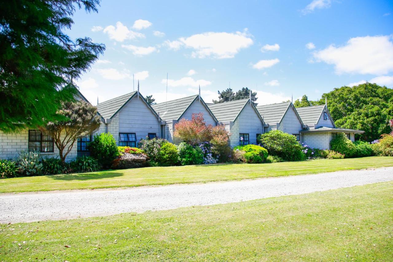 Bulls Motel & Holiday Park Halcombe Экстерьер фото
